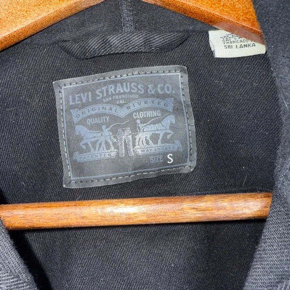 Levi's Black Jean Jacket with Hood - Picture 4 of 4